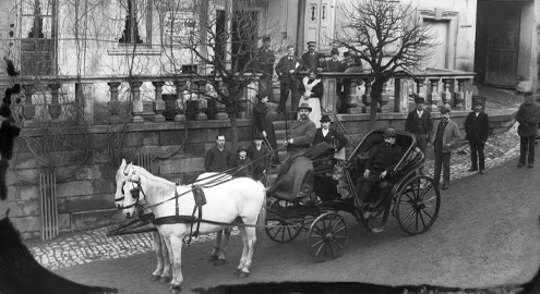 Über uns 495x270 Galerie Li